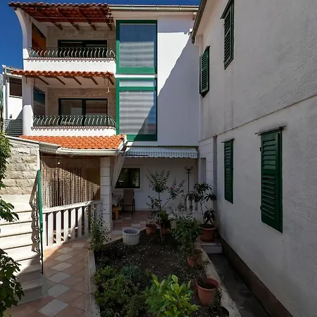 Apartment Carmen Makarska