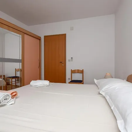 Carmen Apartment Makarska