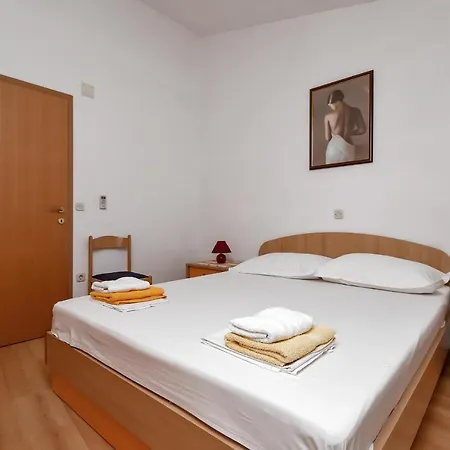 Carmen Apartment