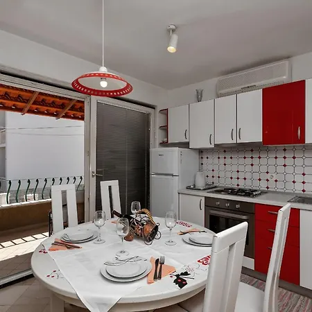 Carmen Lägenhet Makarska