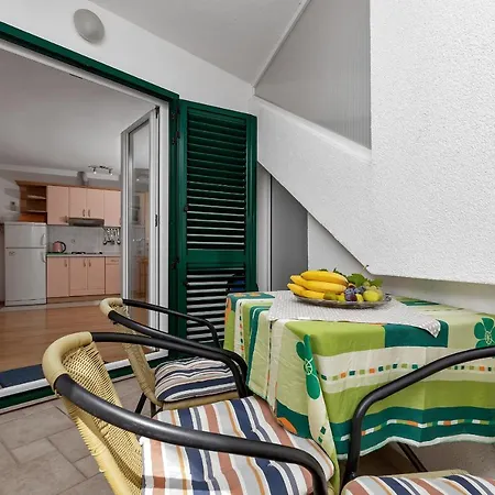 Carmen Apartment Makarska